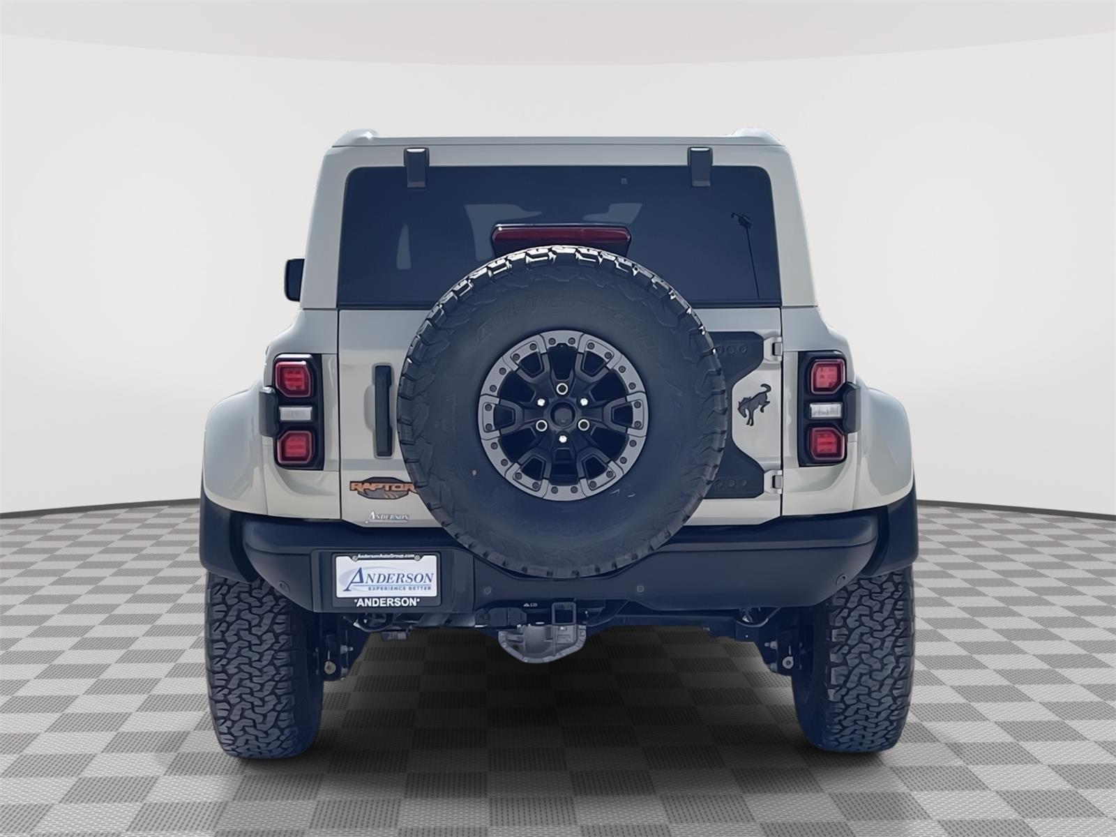 Vehicle photo 5