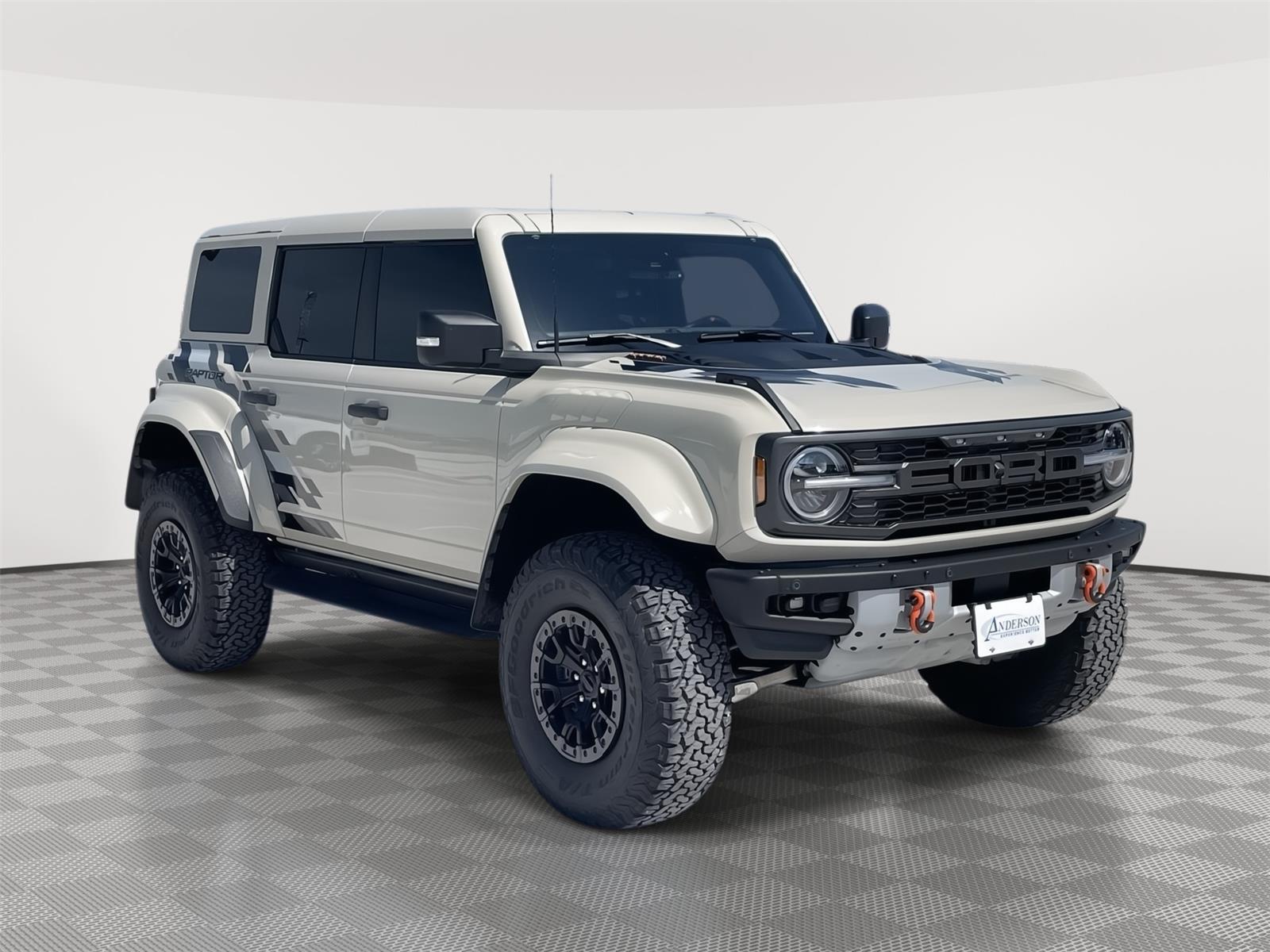 Vehicle photo 8