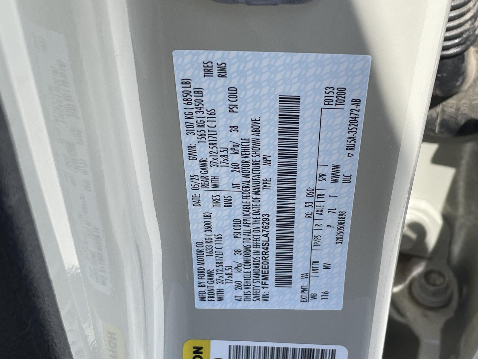 Vehicle photo 11