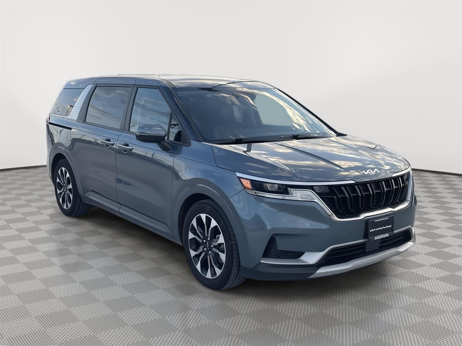 Vehicle photo 8