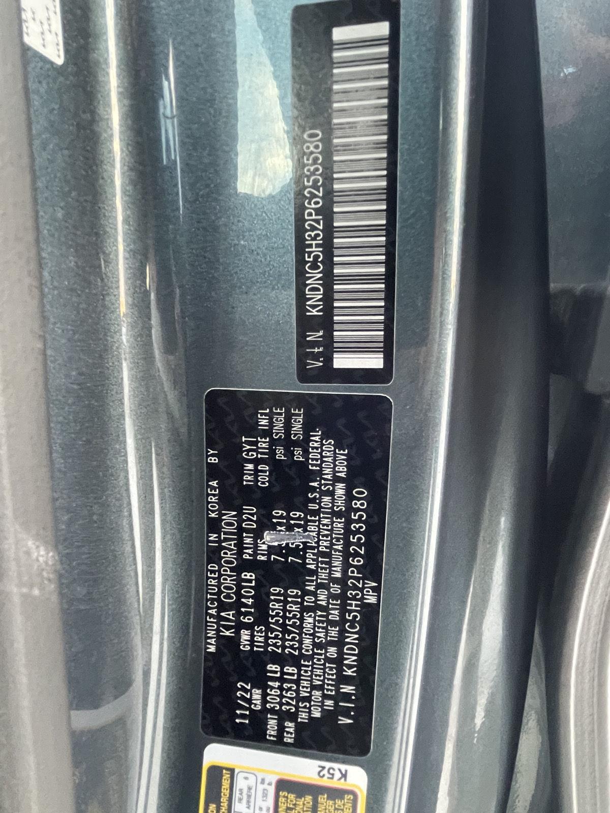 Vehicle photo 11