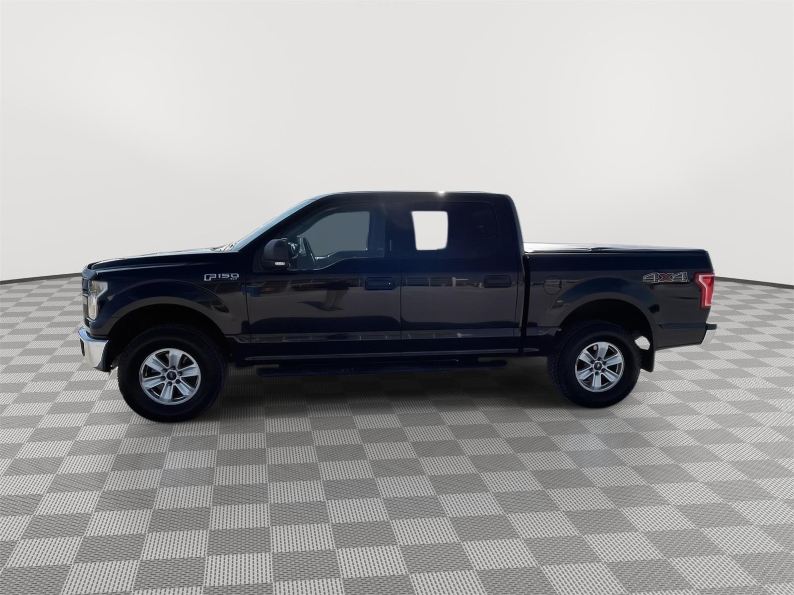 Vehicle photo 2