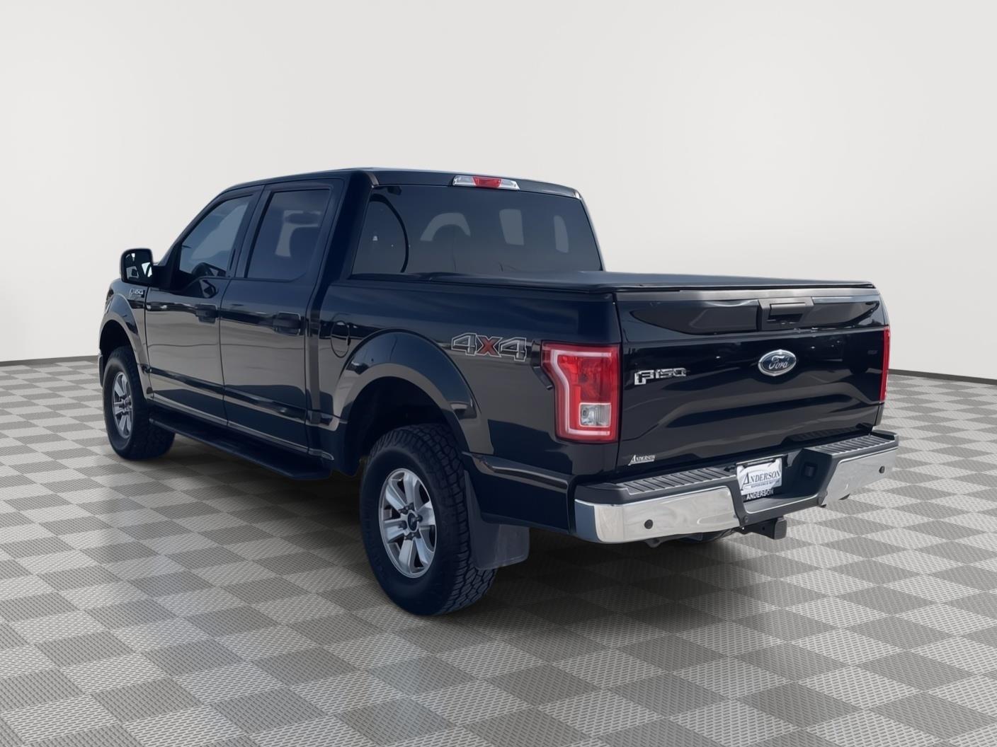 Vehicle photo 4