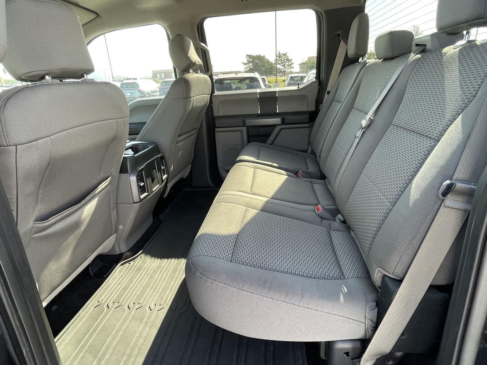 Vehicle photo 15