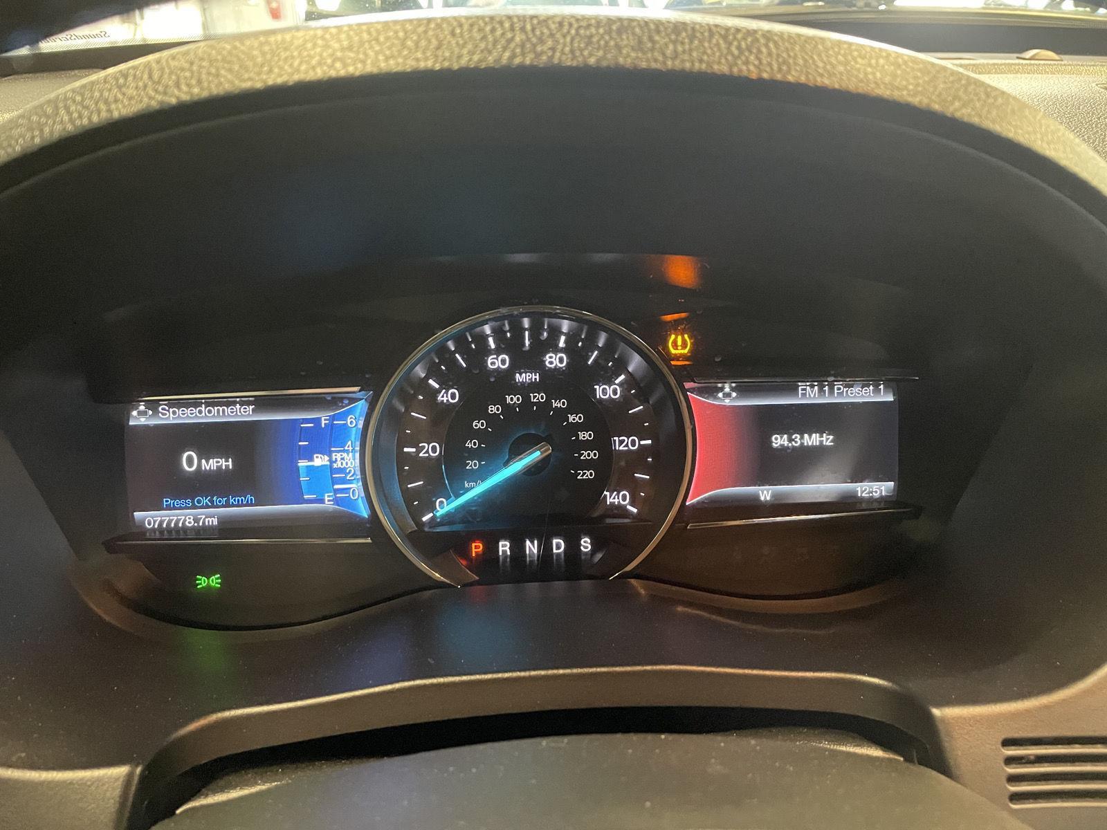 Vehicle photo 3