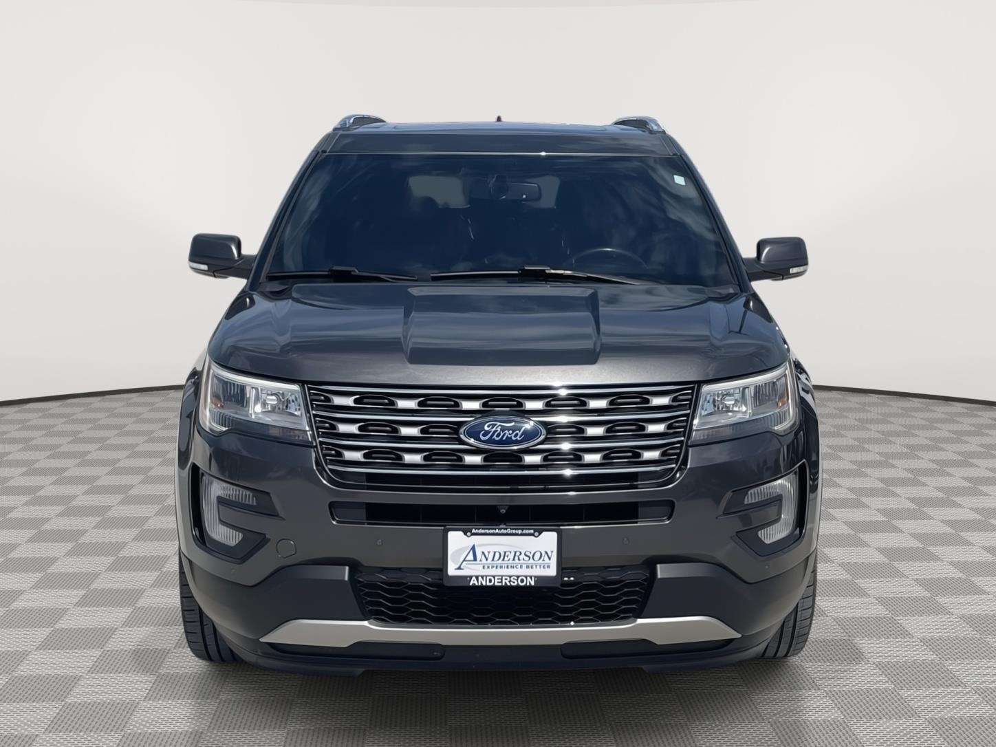 Vehicle photo 9