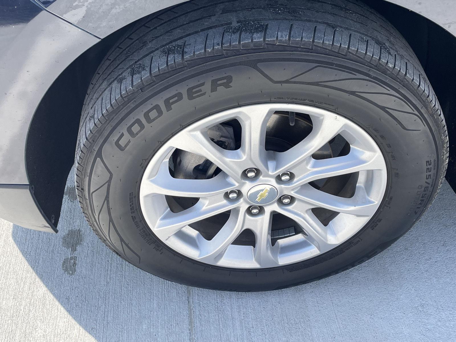 Vehicle photo 10