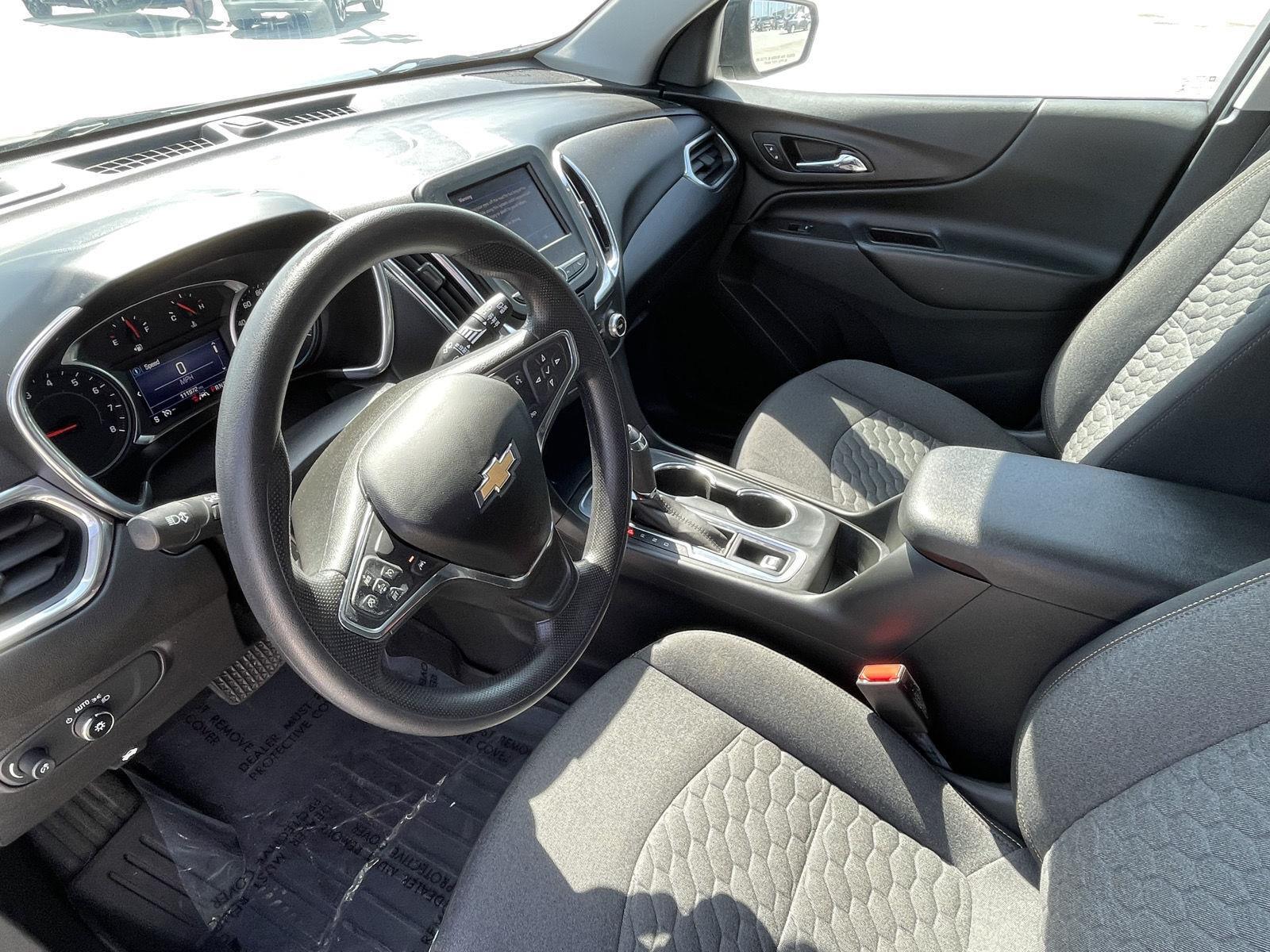 Vehicle photo 13