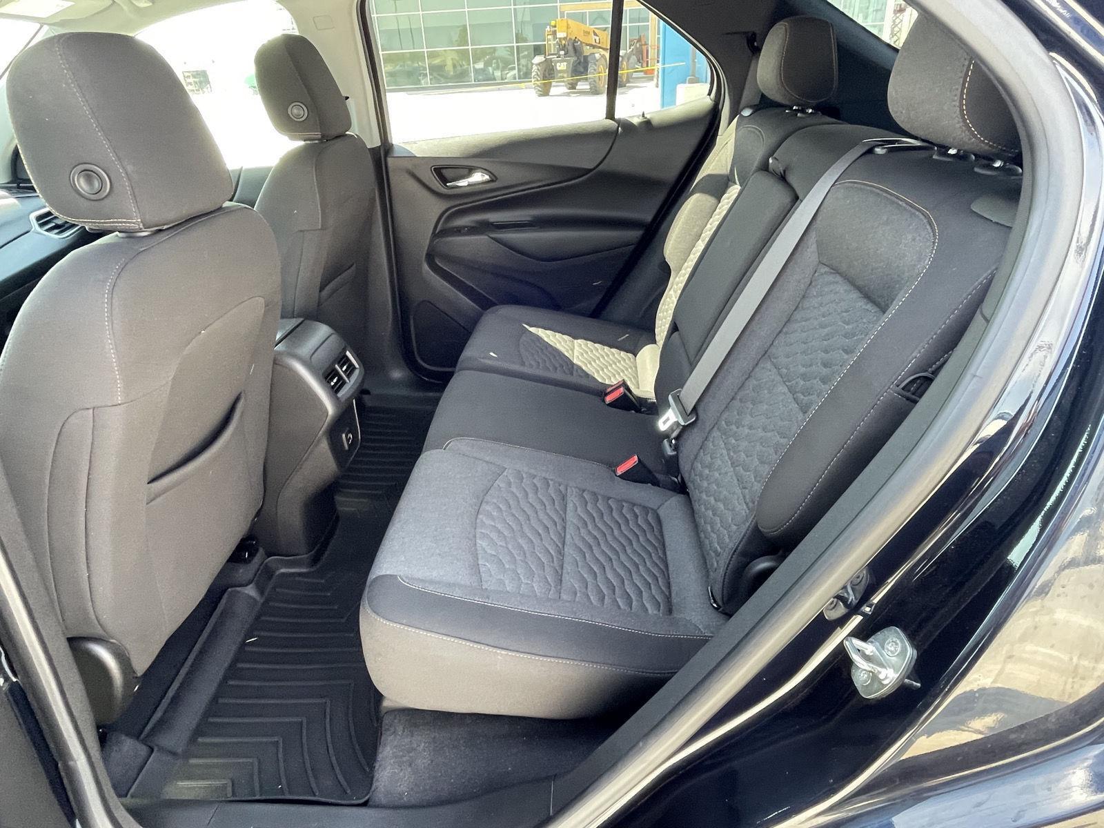 Vehicle photo 14