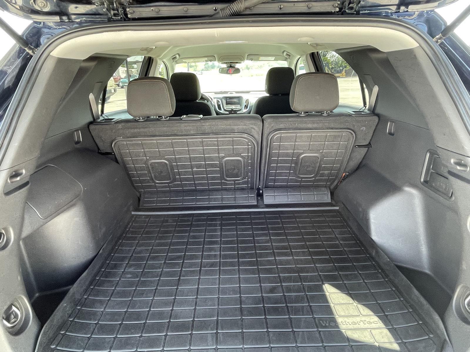Vehicle photo 15