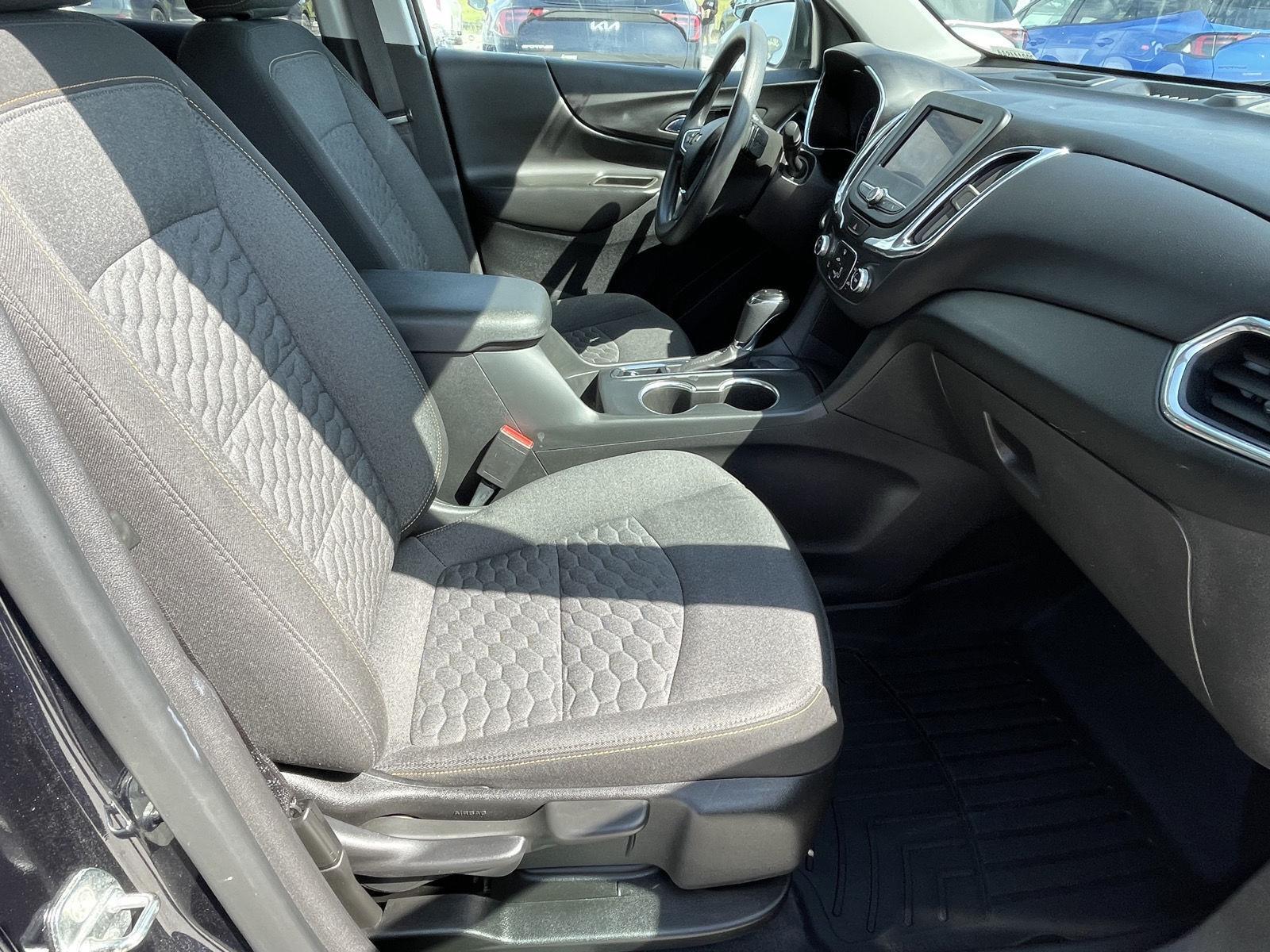 Vehicle photo 17
