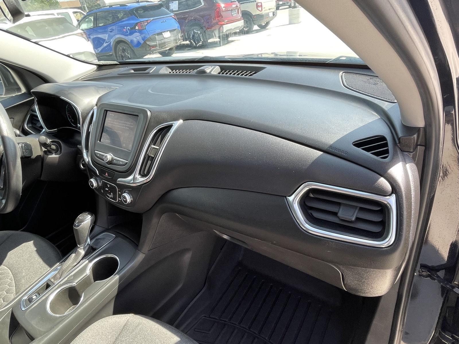 Vehicle photo 18