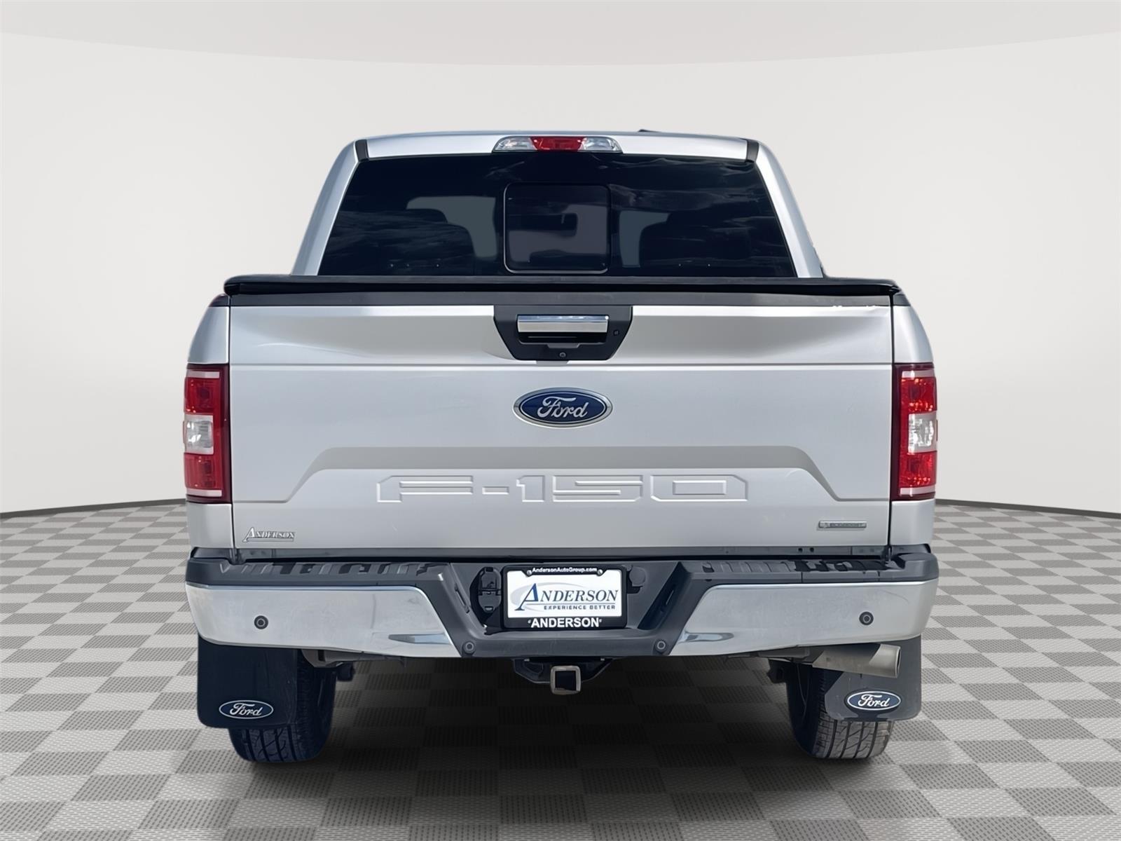 Vehicle photo 5