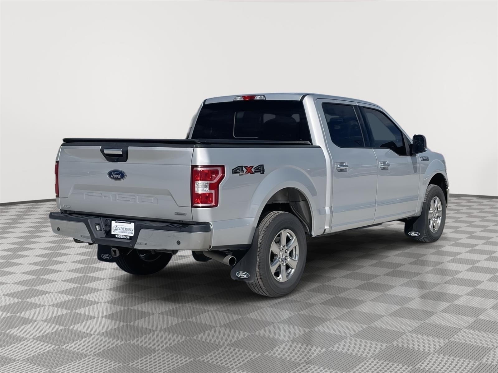 Vehicle photo 6