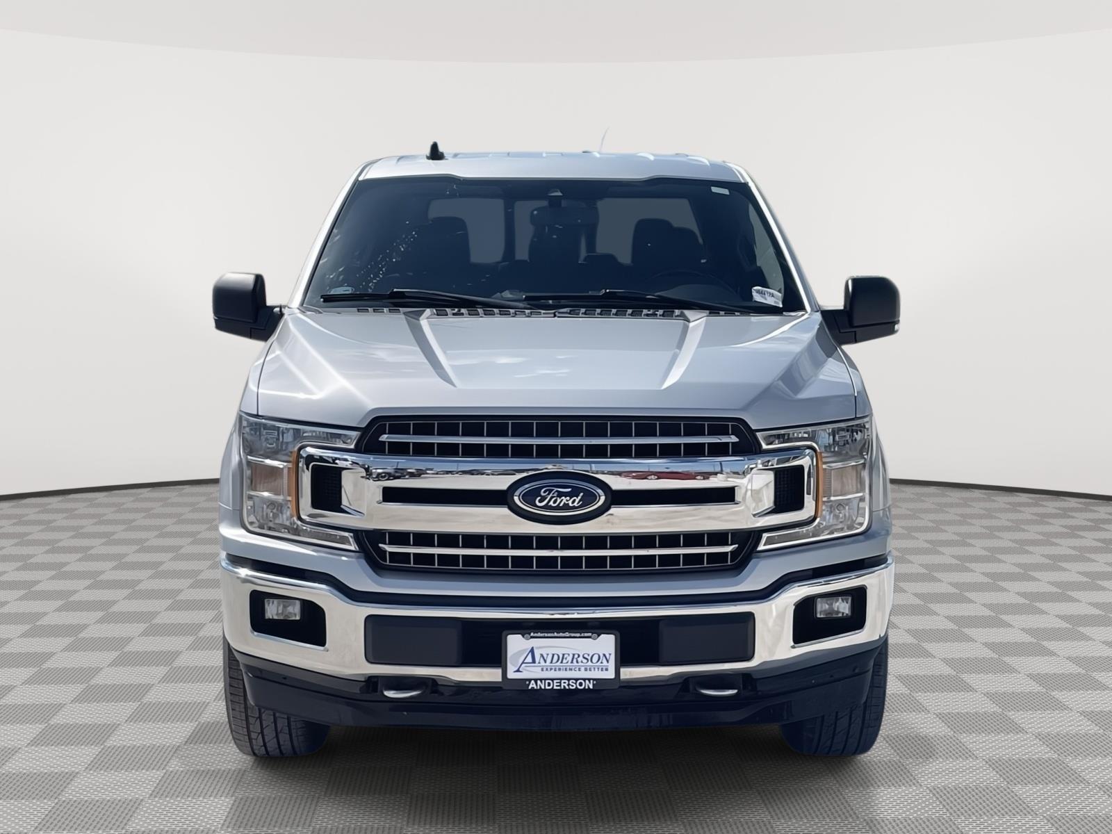 Vehicle photo 9