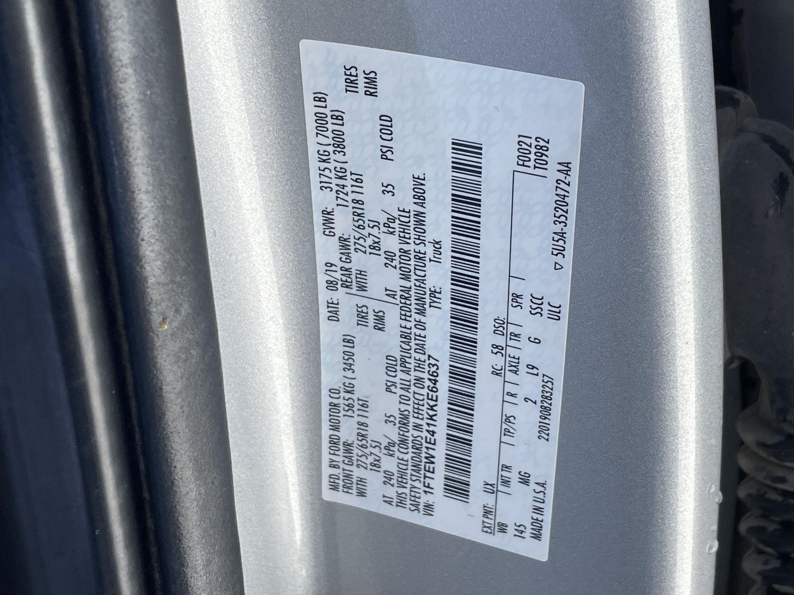 Vehicle photo 11