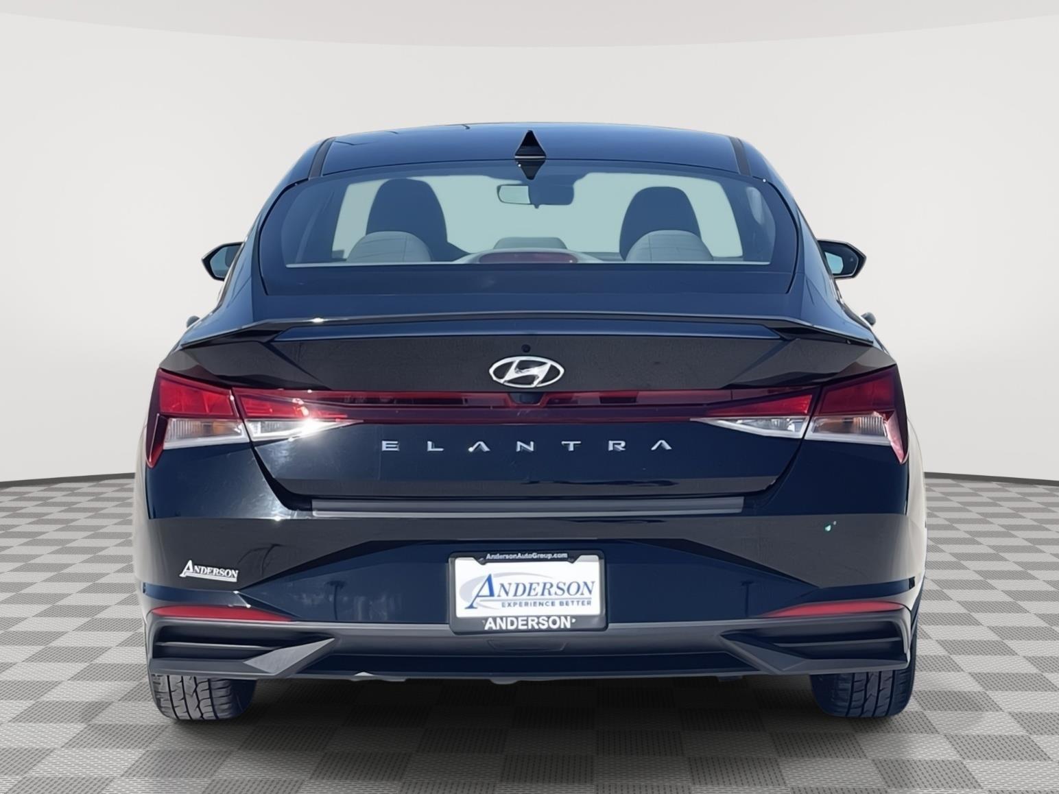 Vehicle photo 5