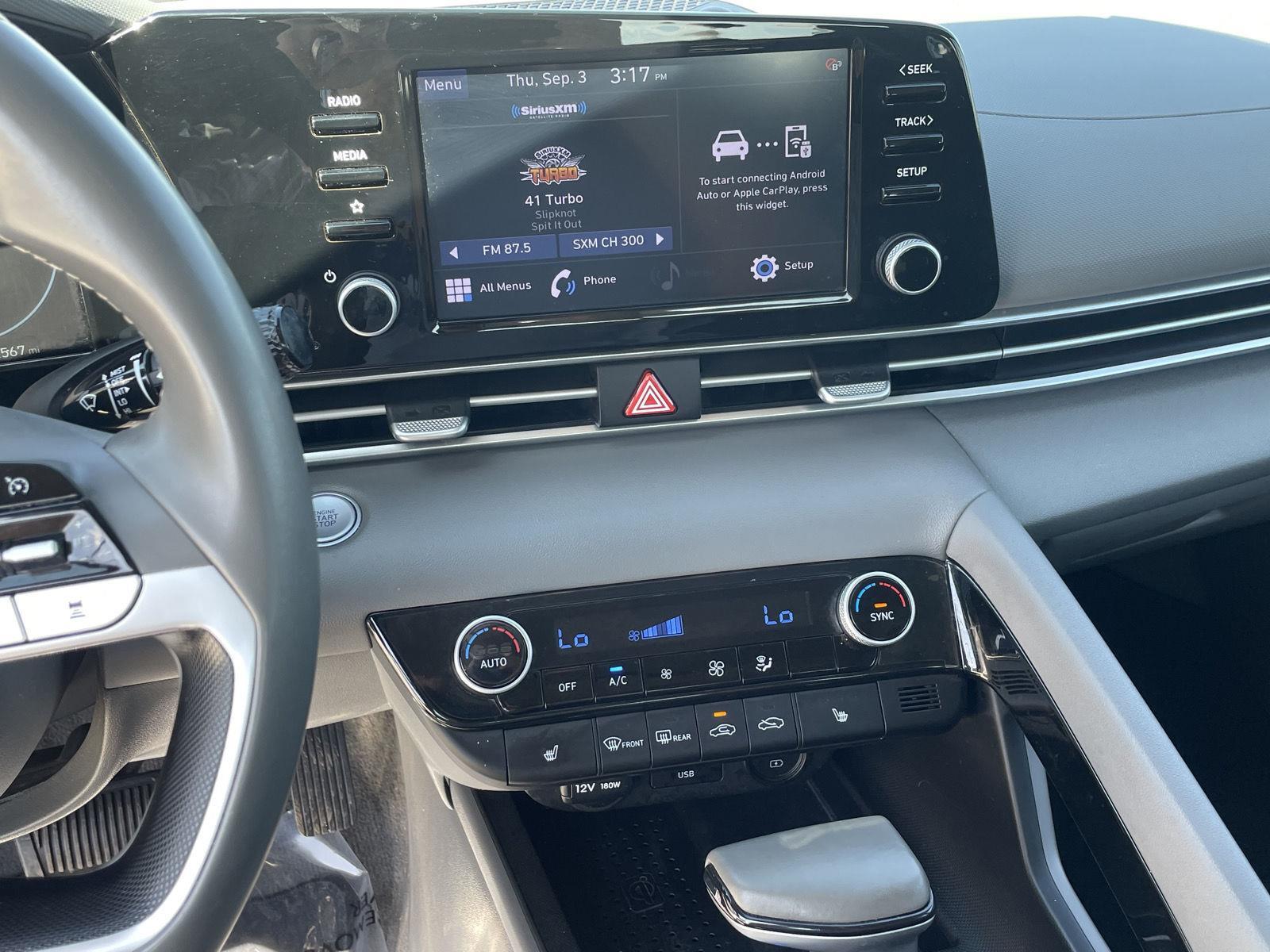 Vehicle photo 14