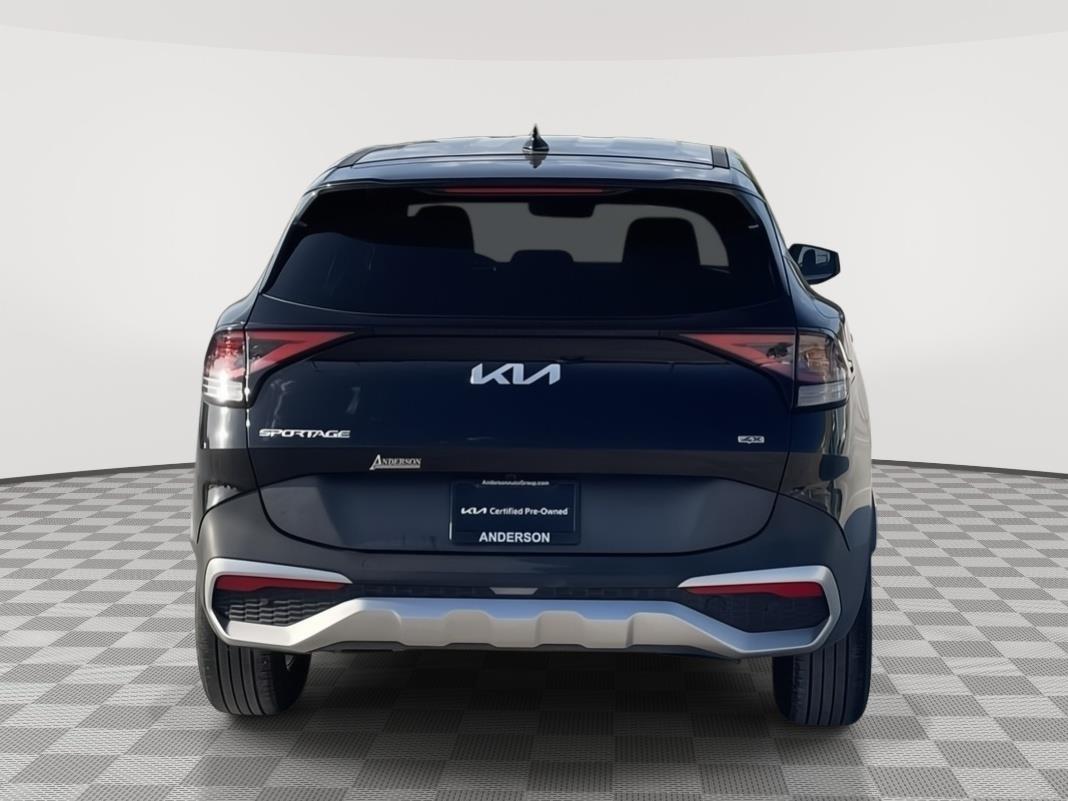 Vehicle photo 5