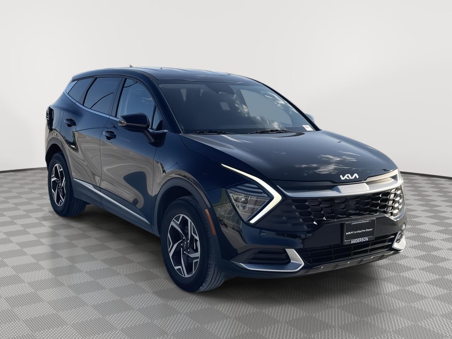 Vehicle photo 8