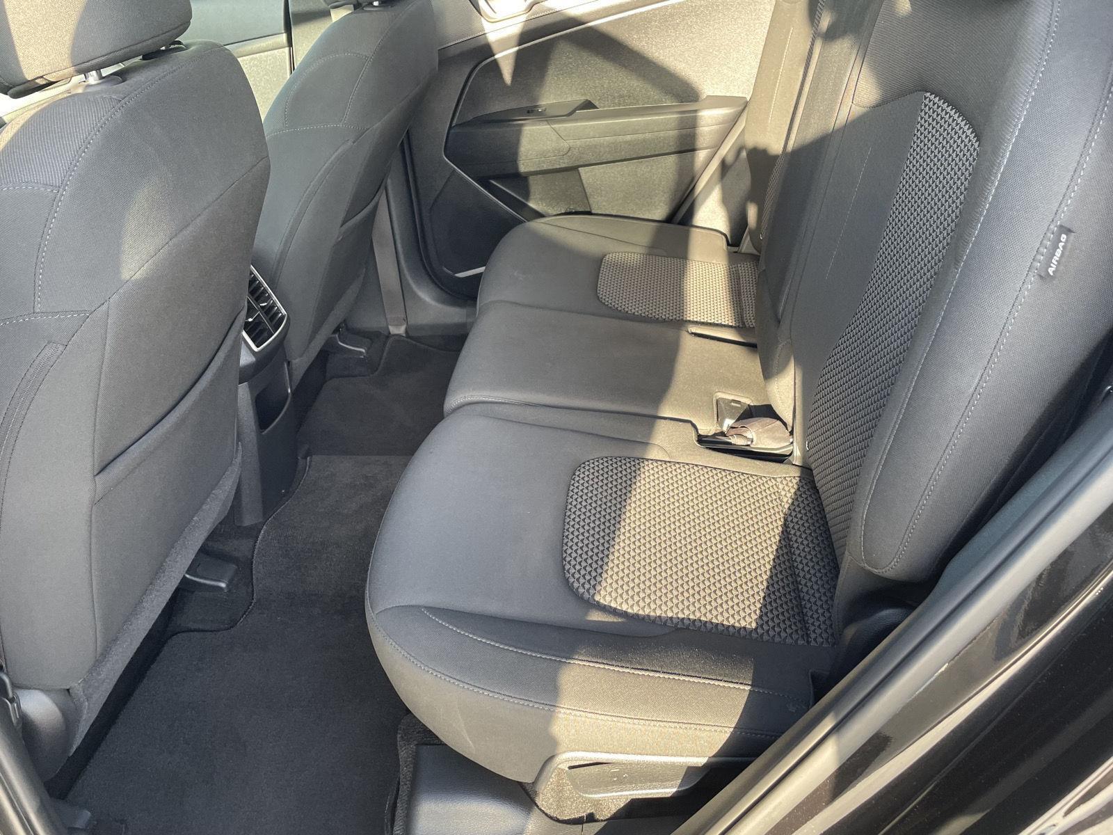 Vehicle photo 15
