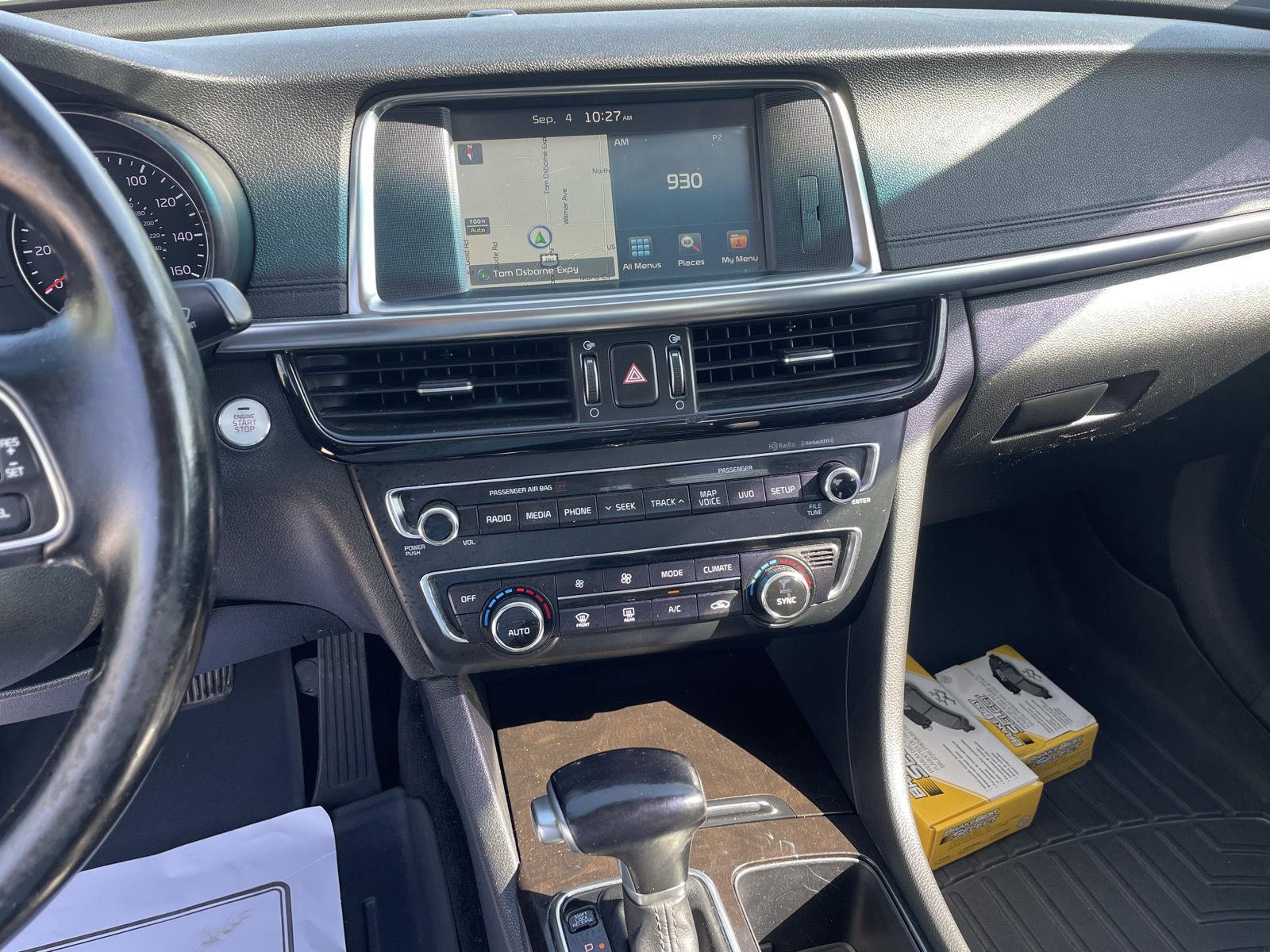 Vehicle photo 13