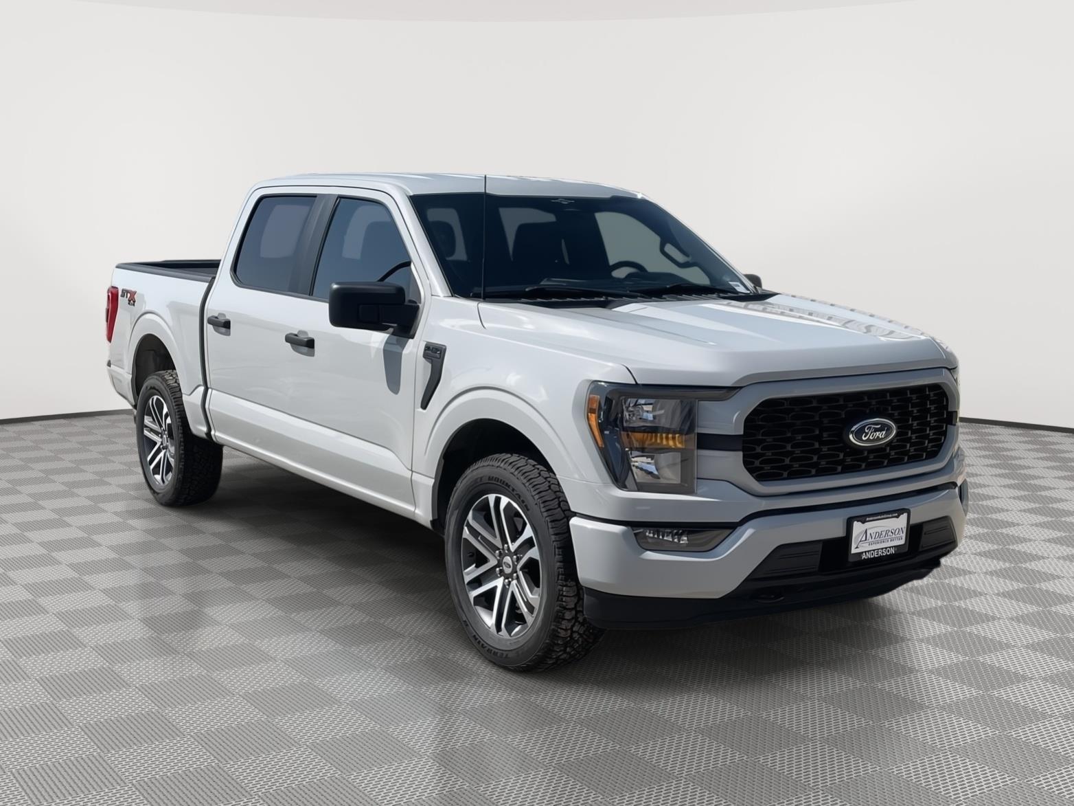 Vehicle photo 8