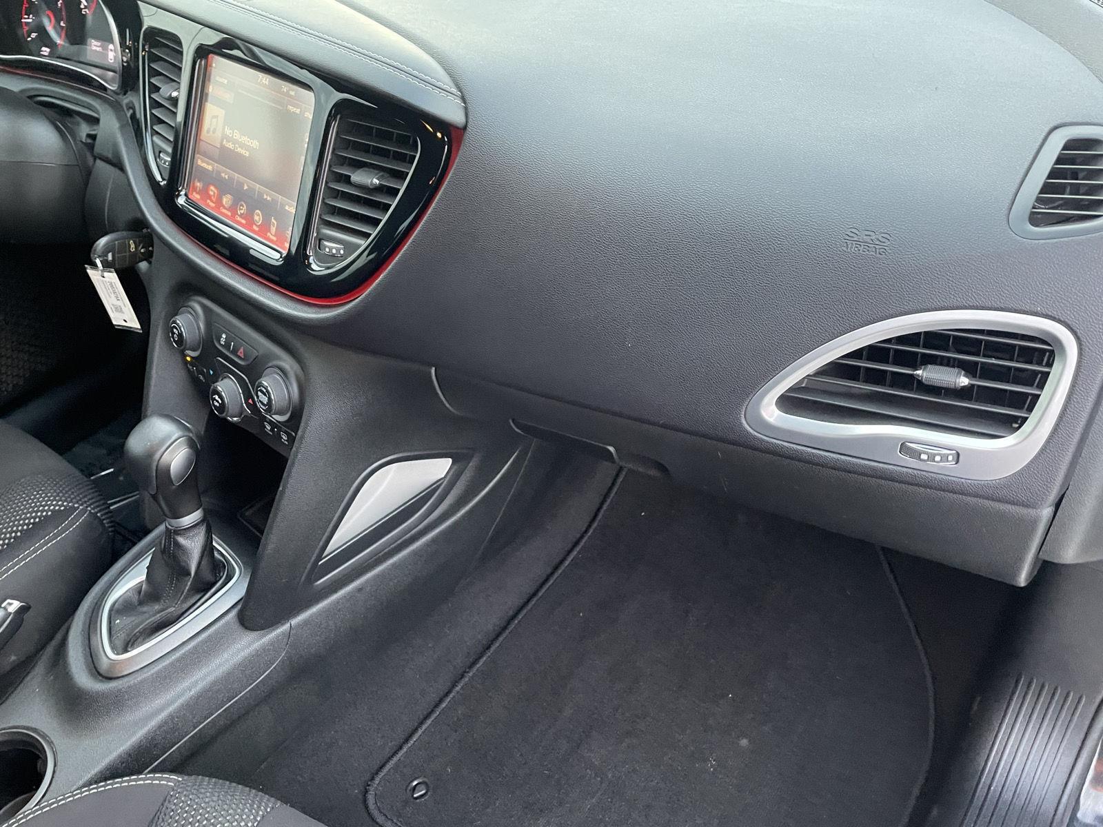 Vehicle photo 17