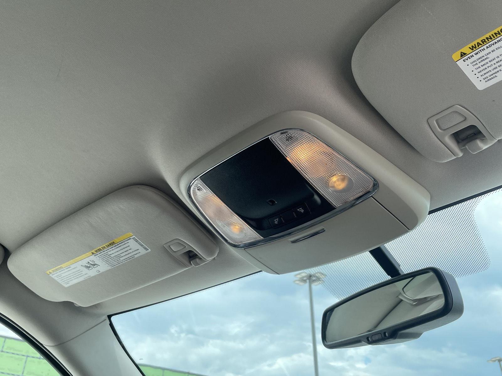 Vehicle photo 20