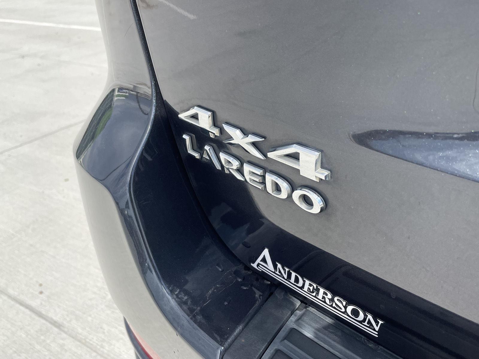 Vehicle photo 21