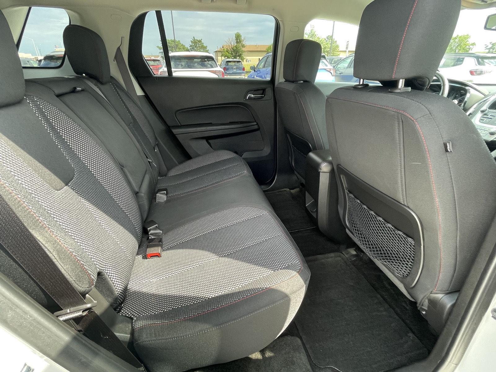 Vehicle photo 17