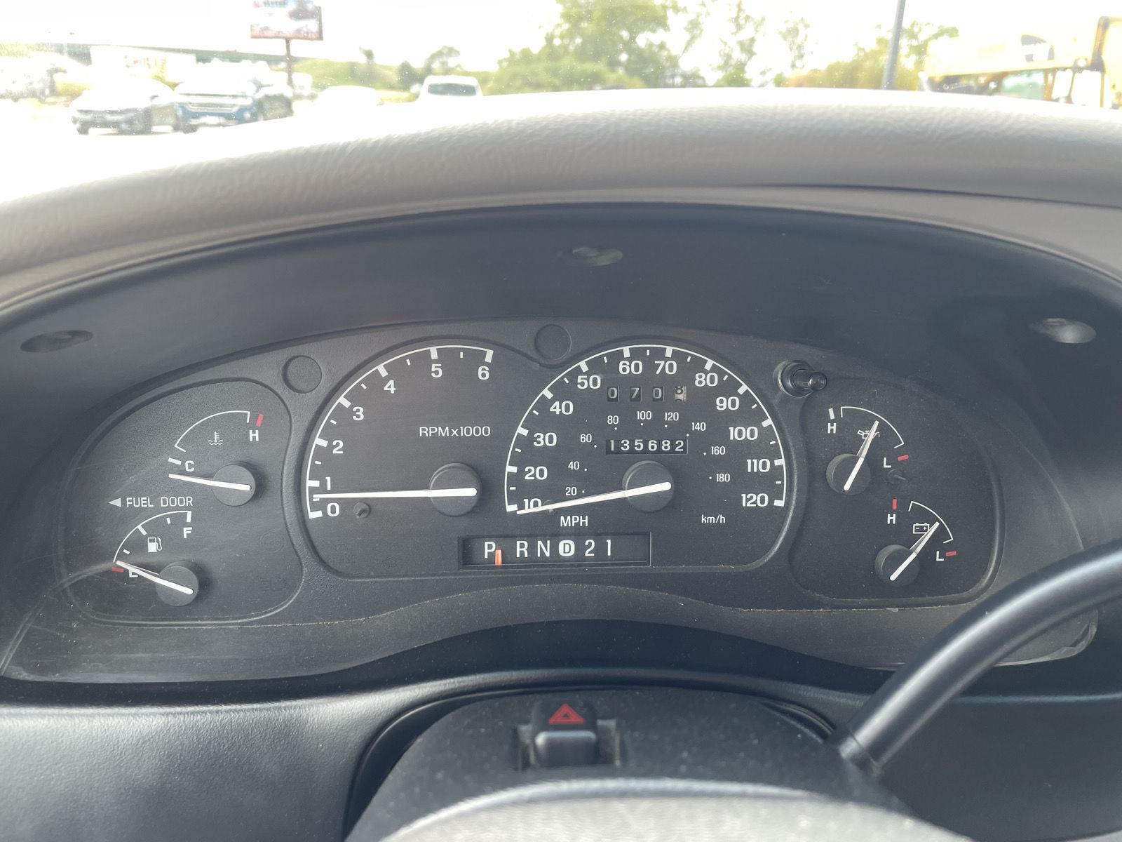 Vehicle photo 3