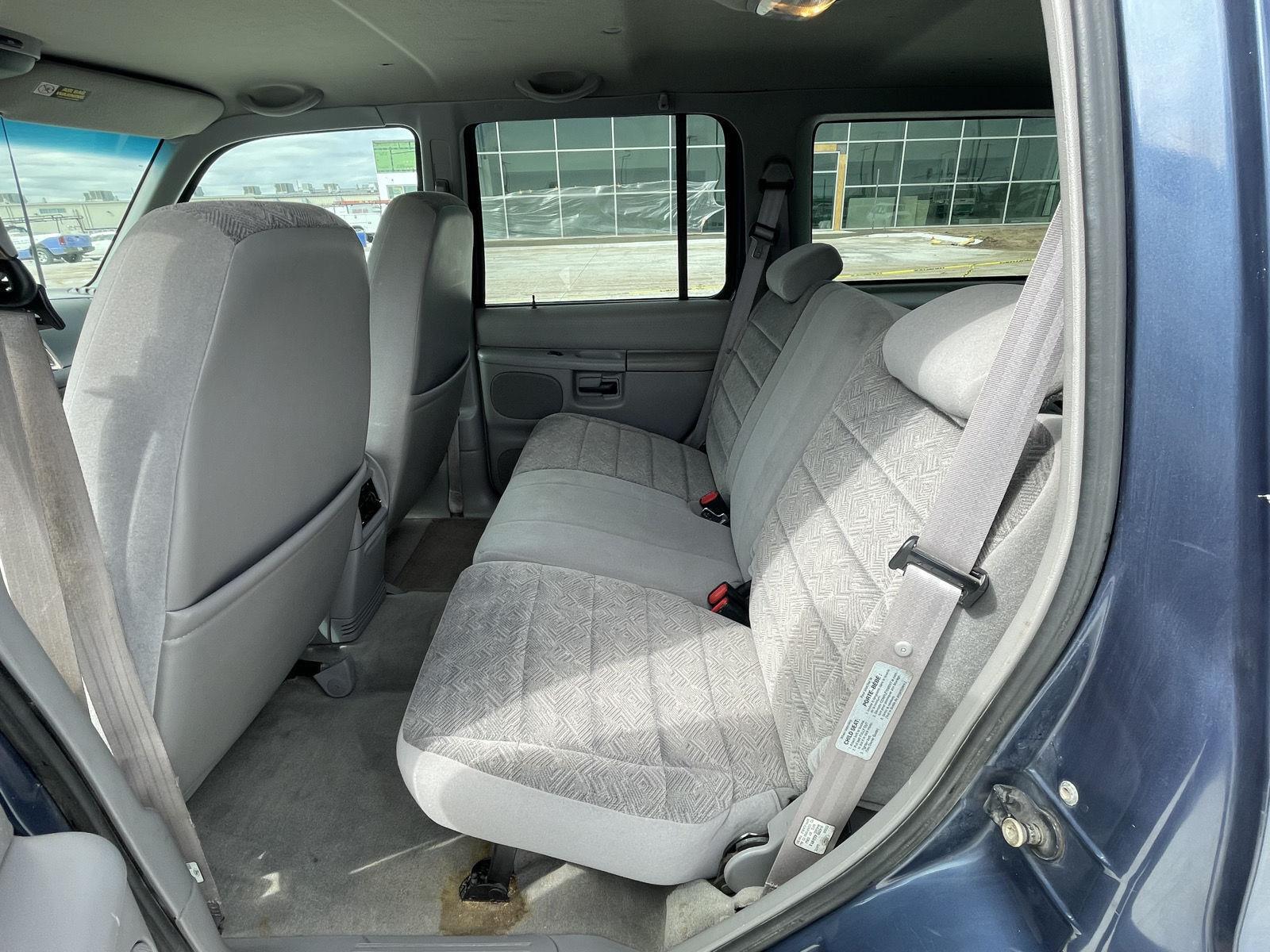 Vehicle photo 14