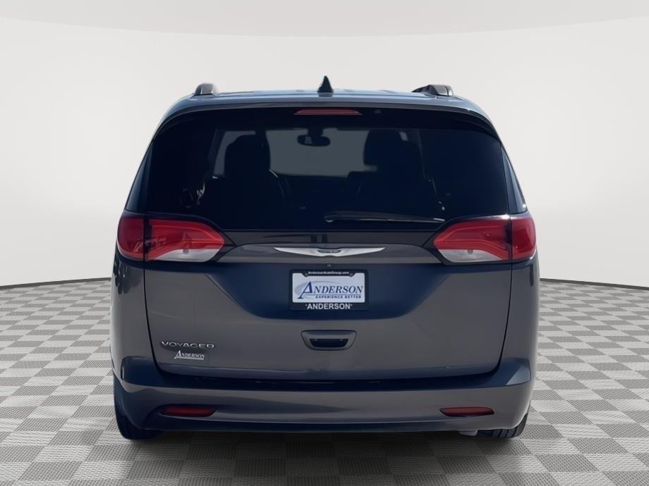 Vehicle photo 5