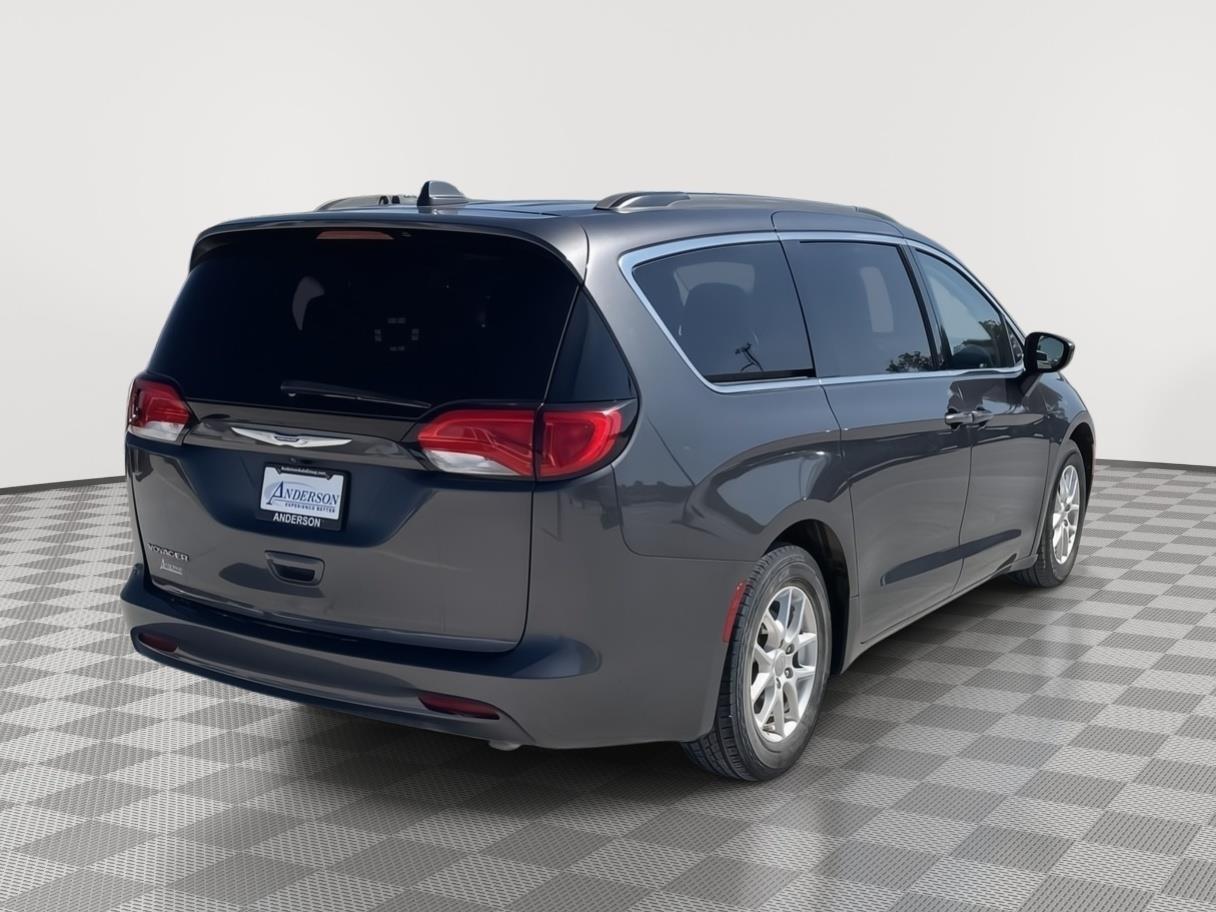 Vehicle photo 6