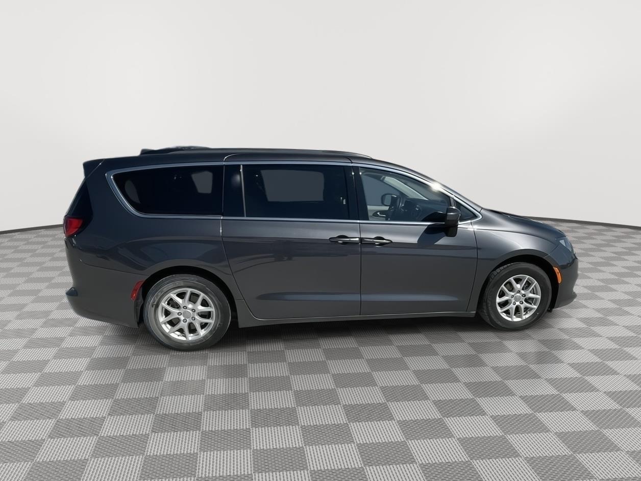 Vehicle photo 7