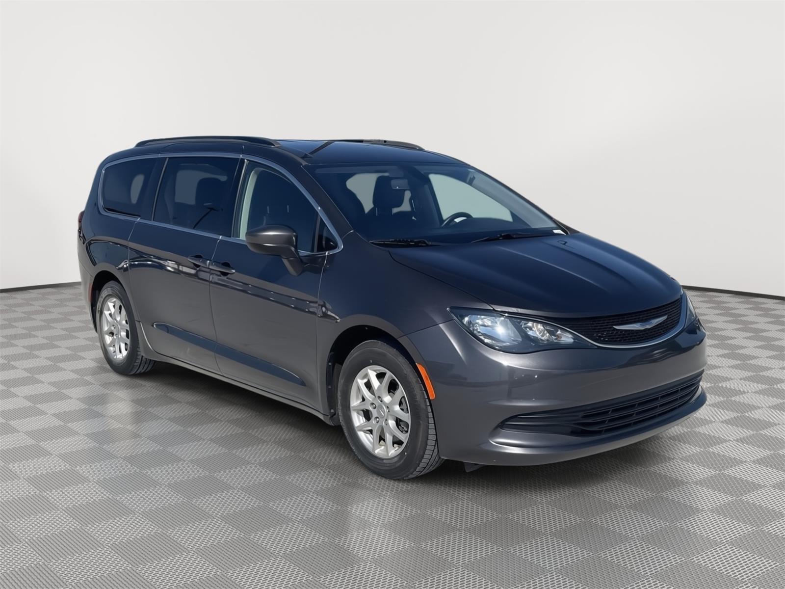 Vehicle photo 8