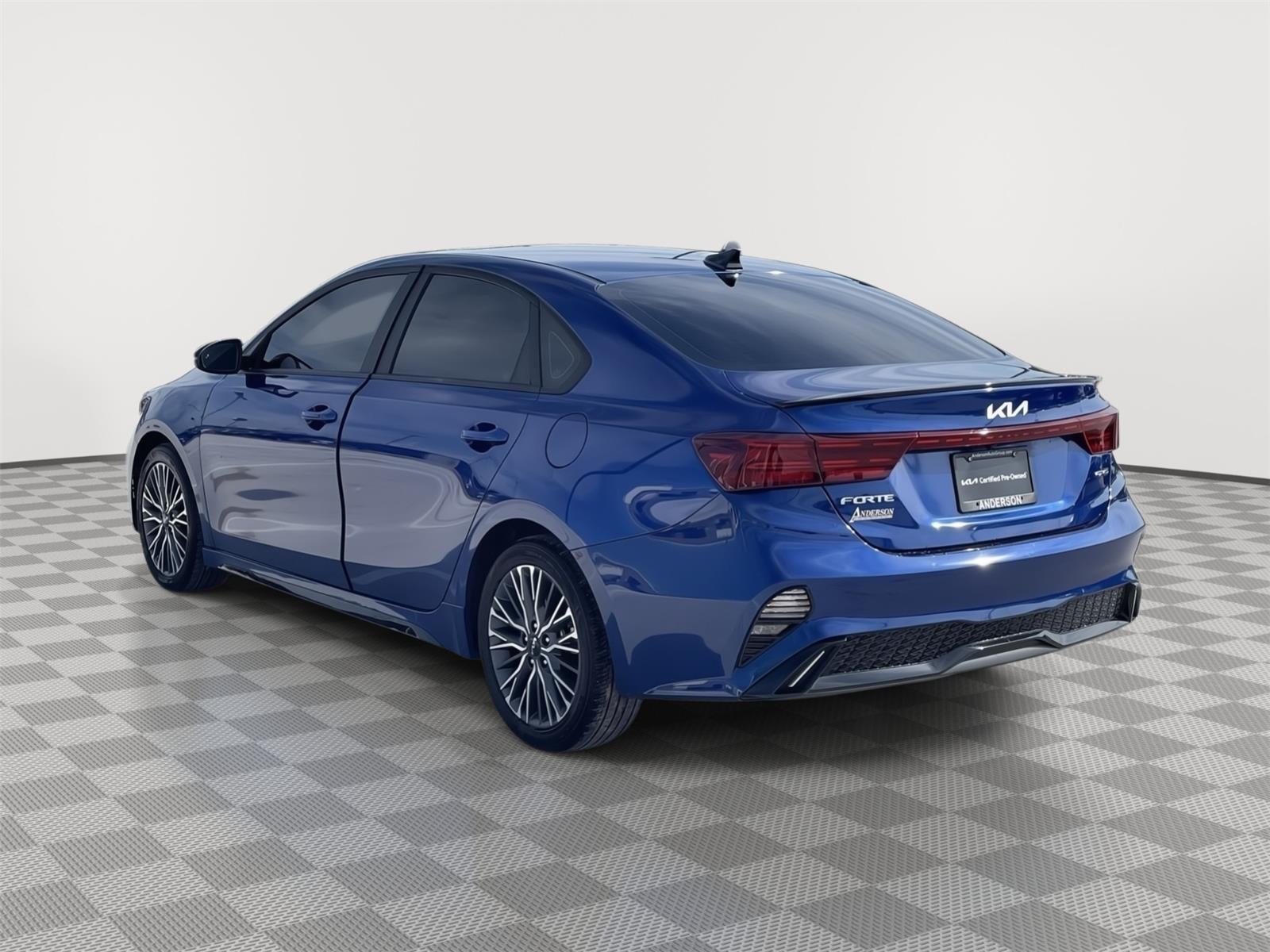 Vehicle photo 4