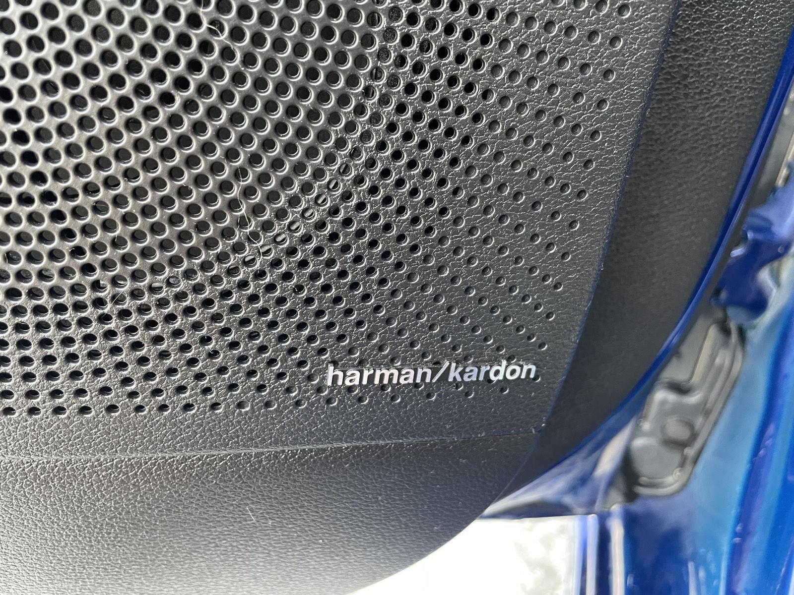 Vehicle photo 14