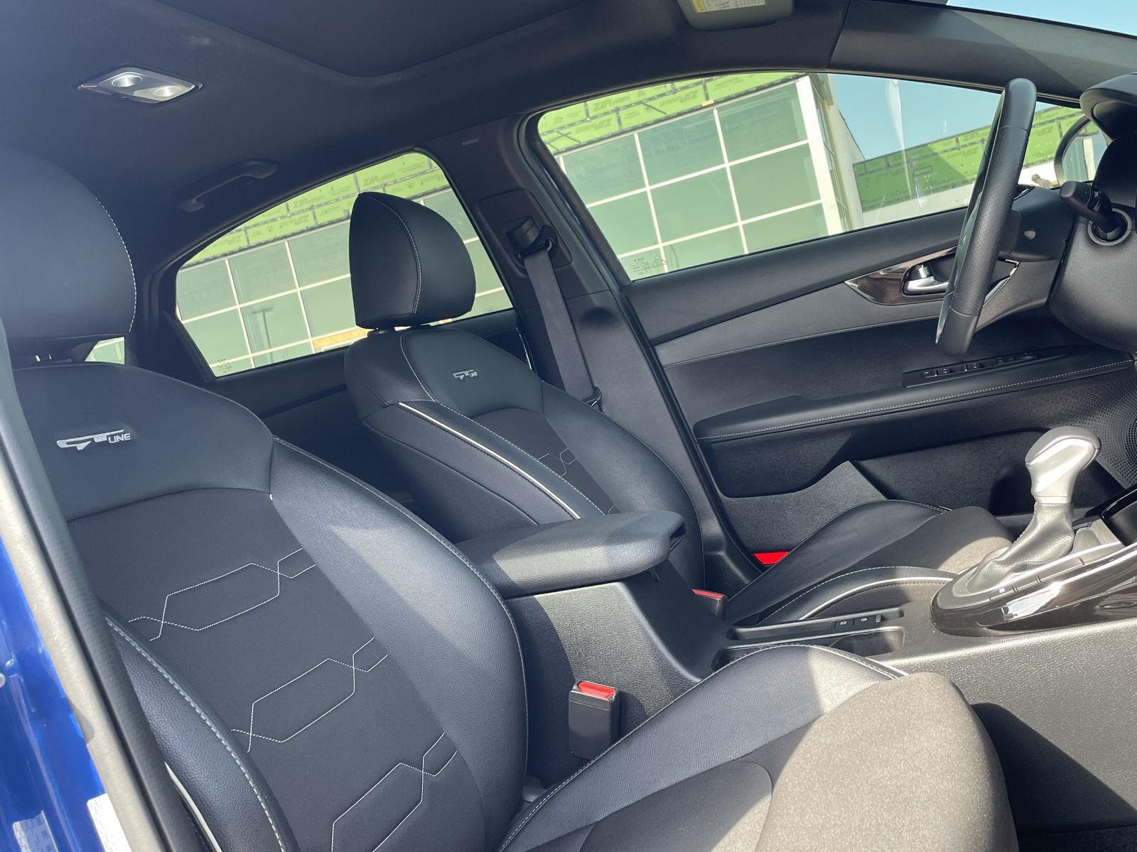 Vehicle photo 20