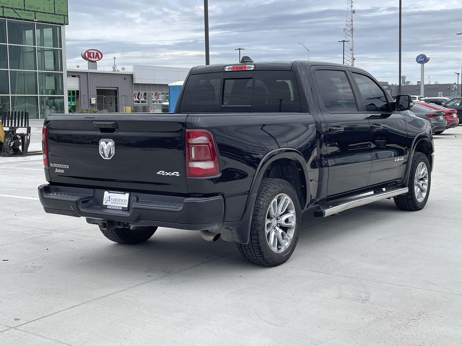 Vehicle photo 6