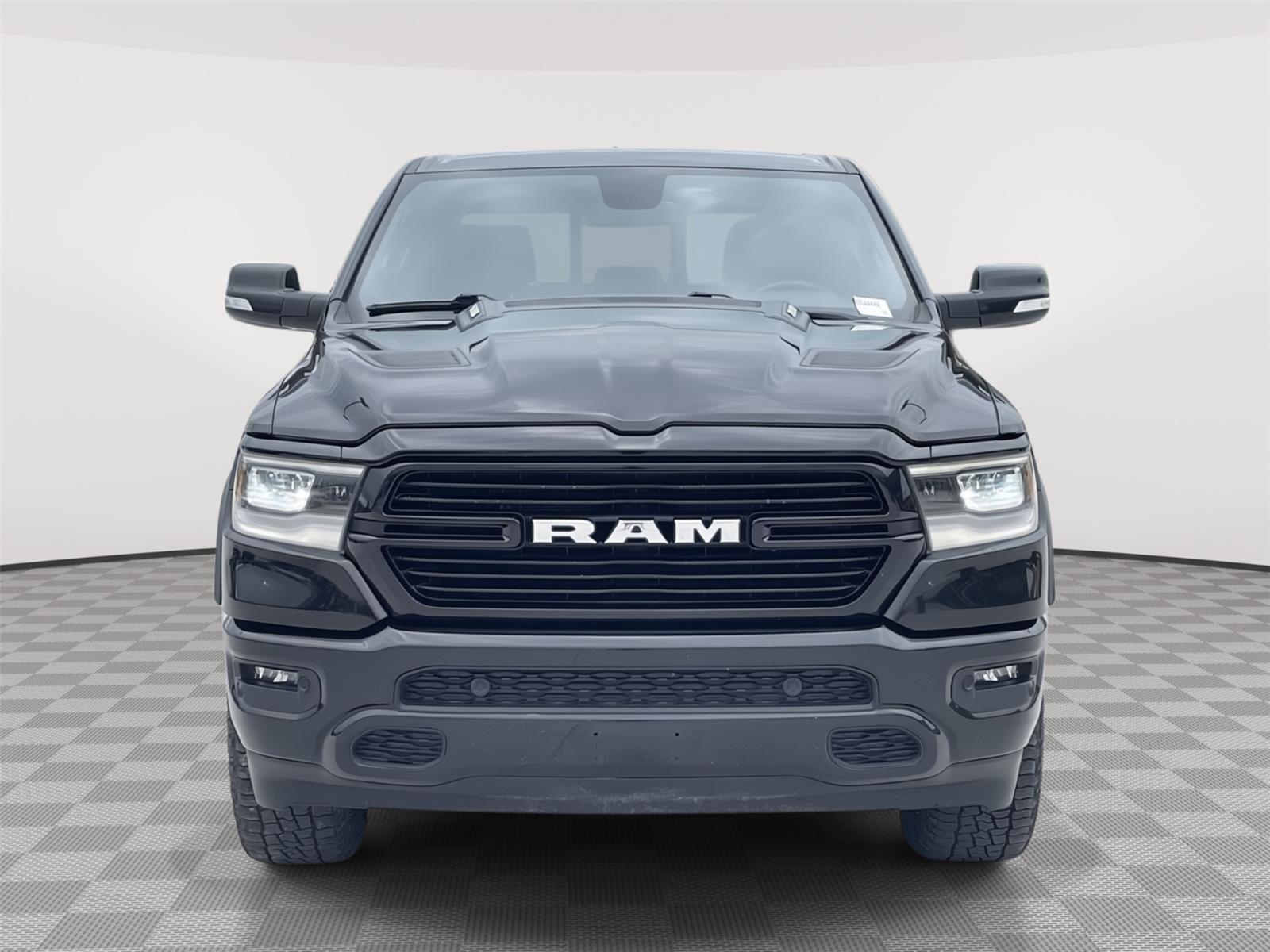 Vehicle photo 9