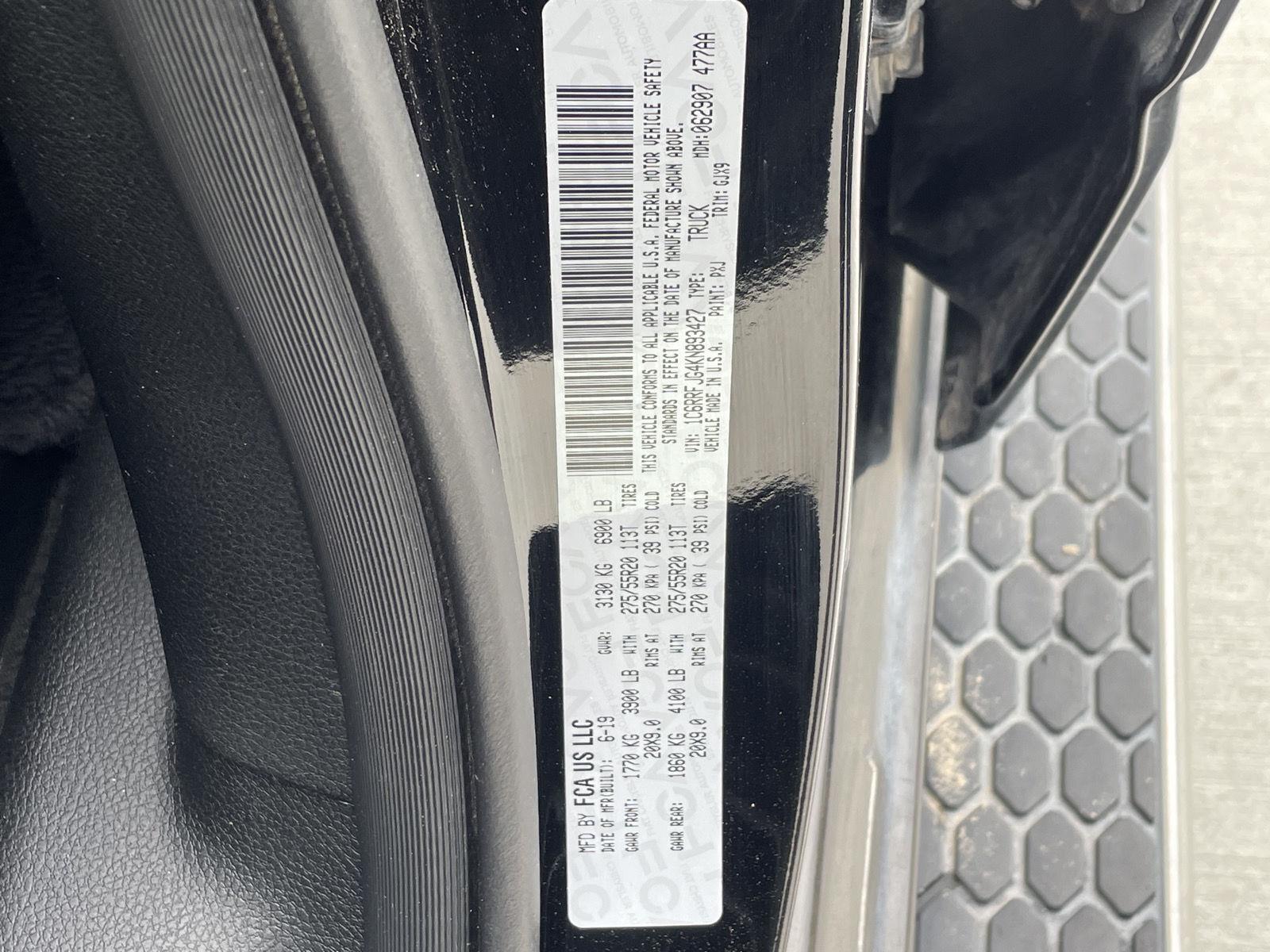 Vehicle photo 11