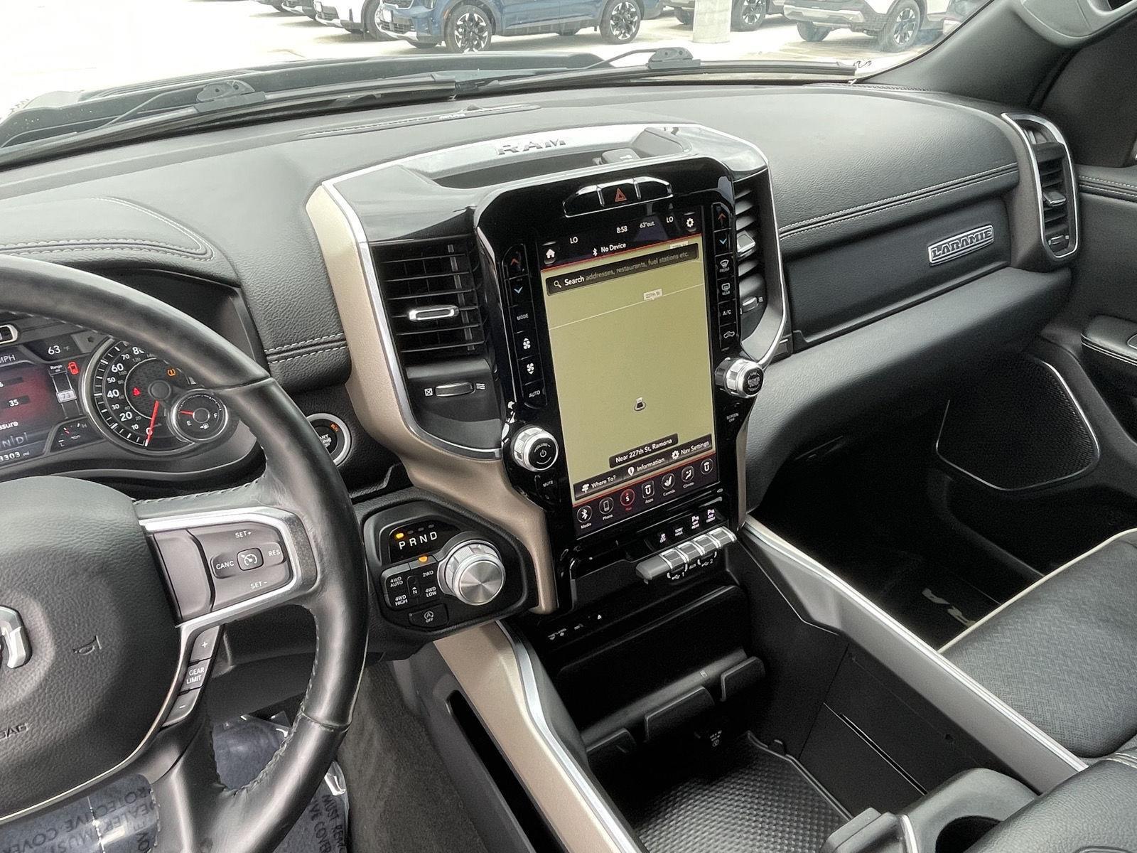 Vehicle photo 15