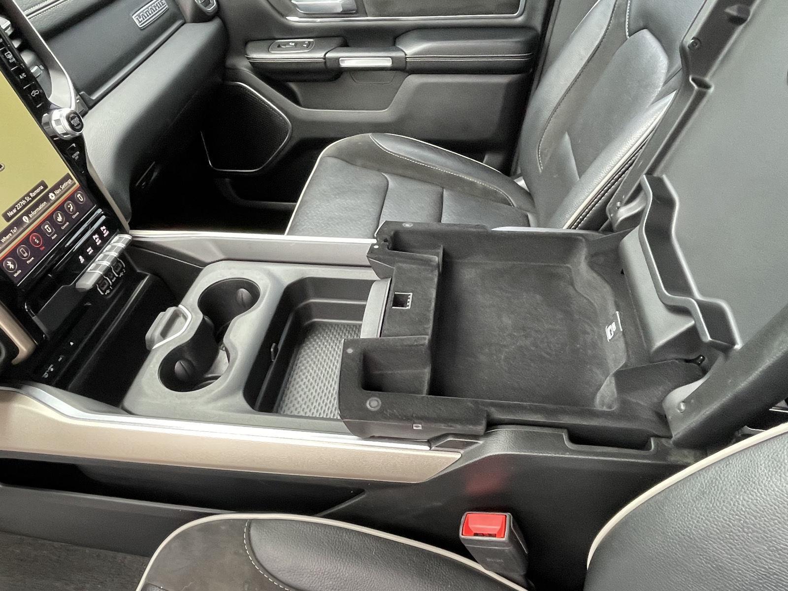 Vehicle photo 16