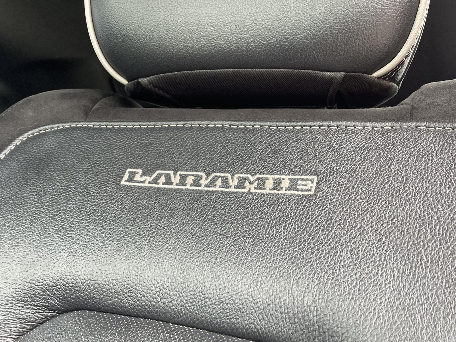 Vehicle photo 19