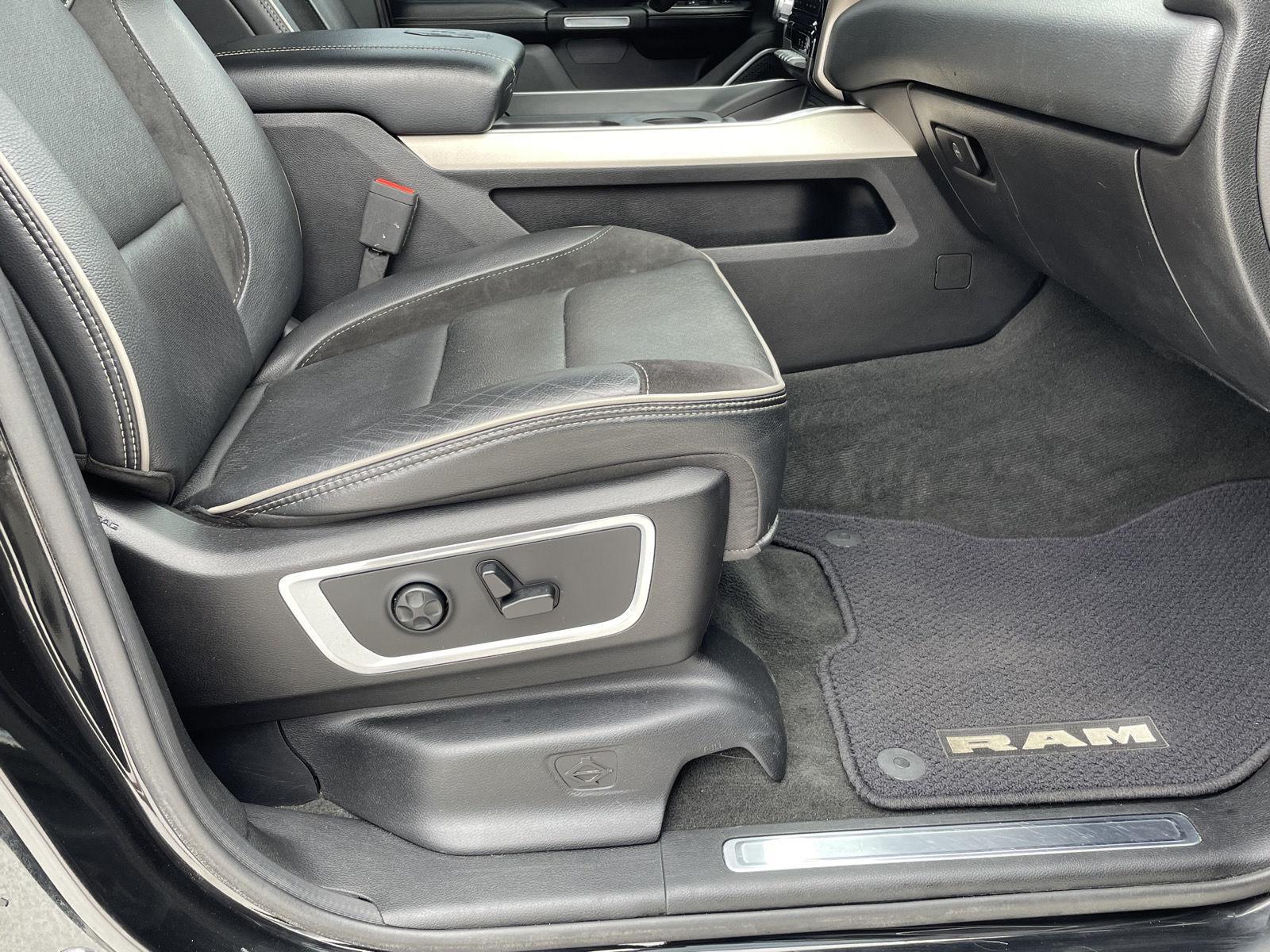 Vehicle photo 22