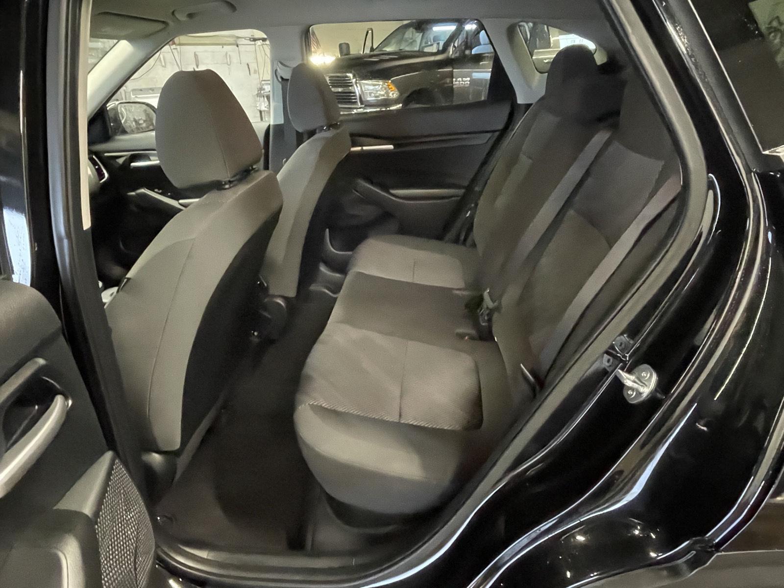 Vehicle photo 15