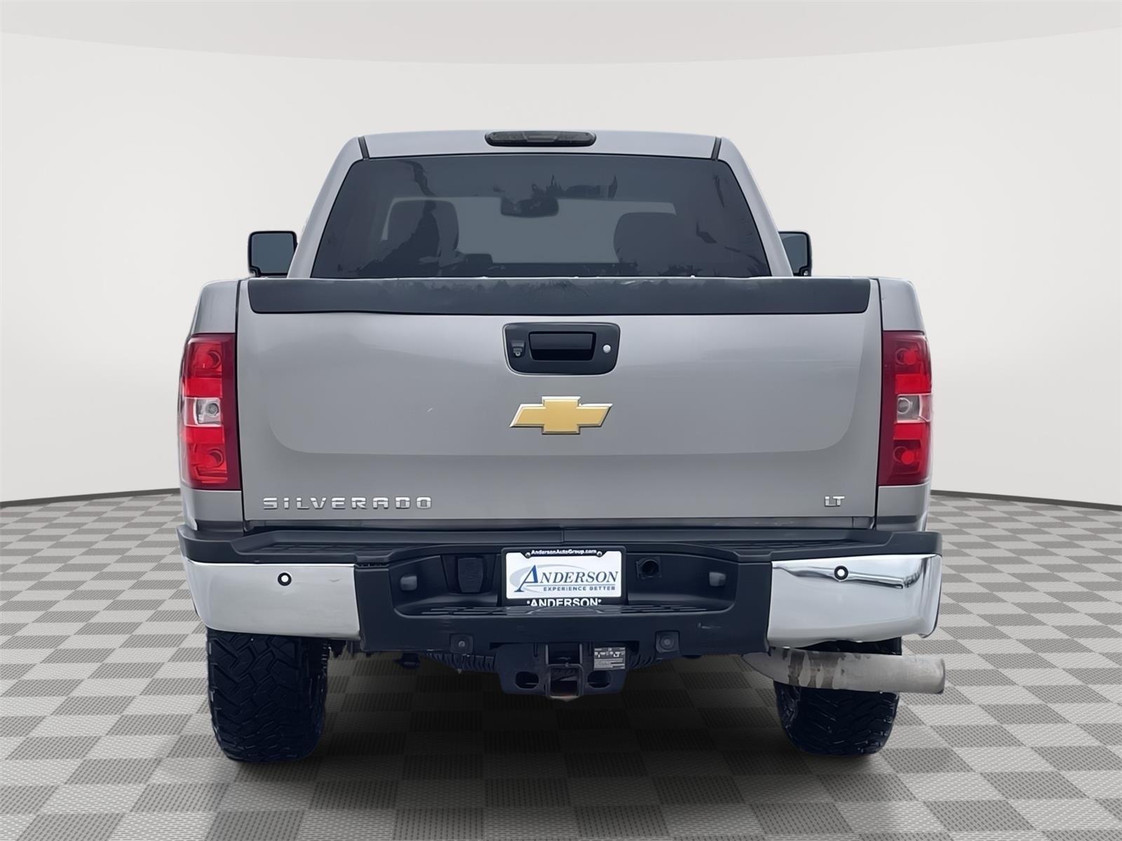Vehicle photo 5