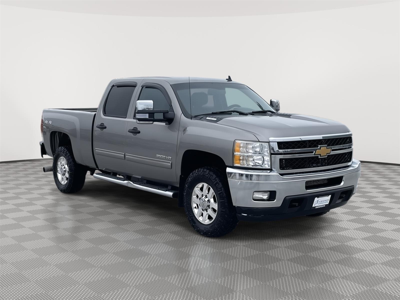 Vehicle photo 8